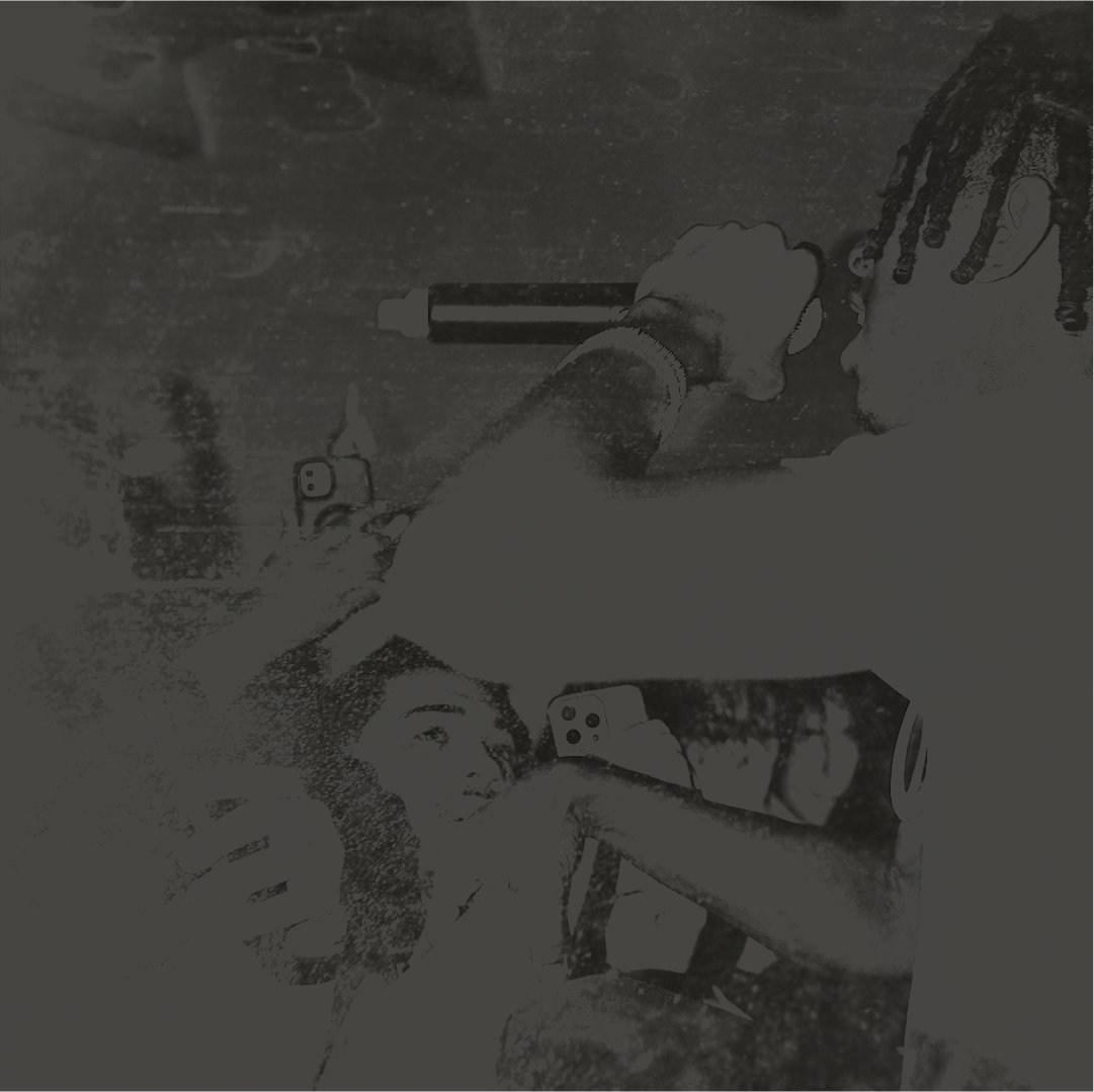 HARLEM live with mic in black and white